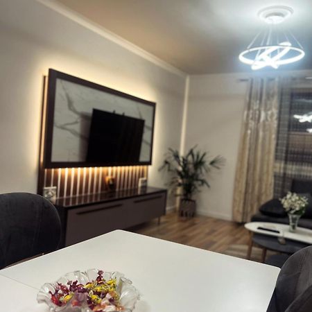 Art'S Apartment Tirana Bagian luar foto