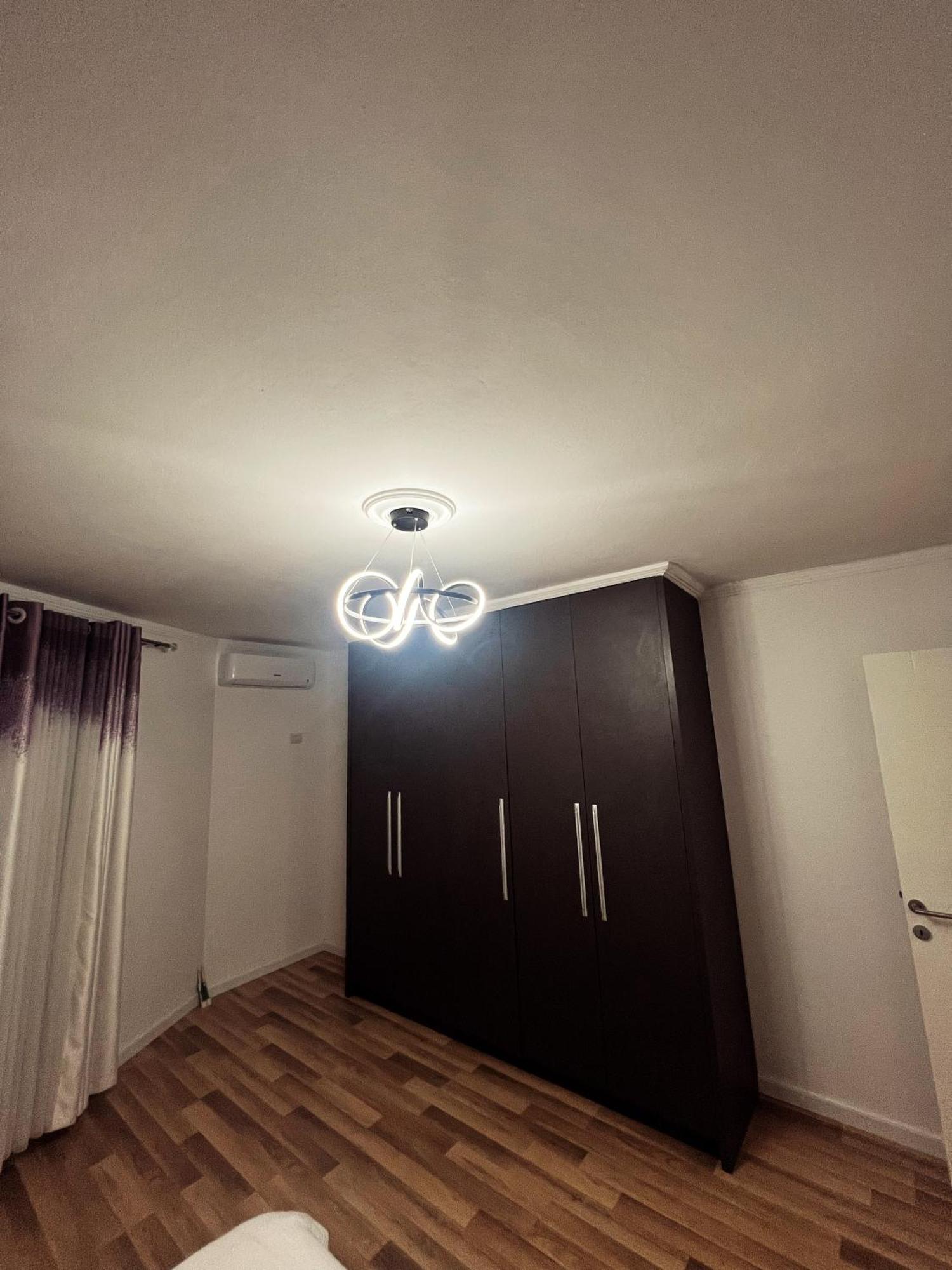 Art'S Apartment Tirana Bagian luar foto