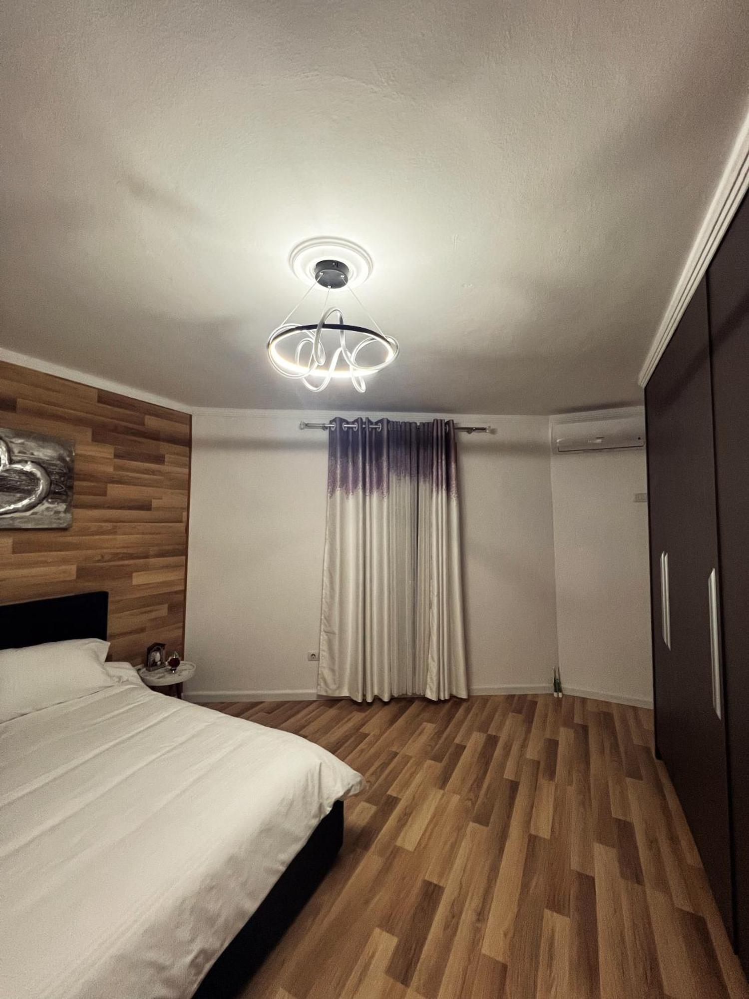 Art'S Apartment Tirana Bagian luar foto