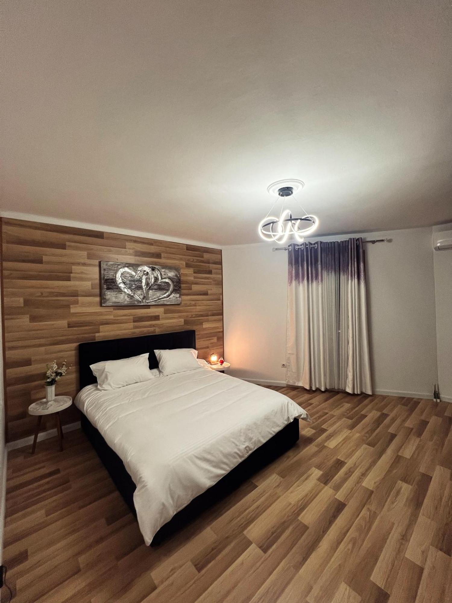 Art'S Apartment Tirana Bagian luar foto
