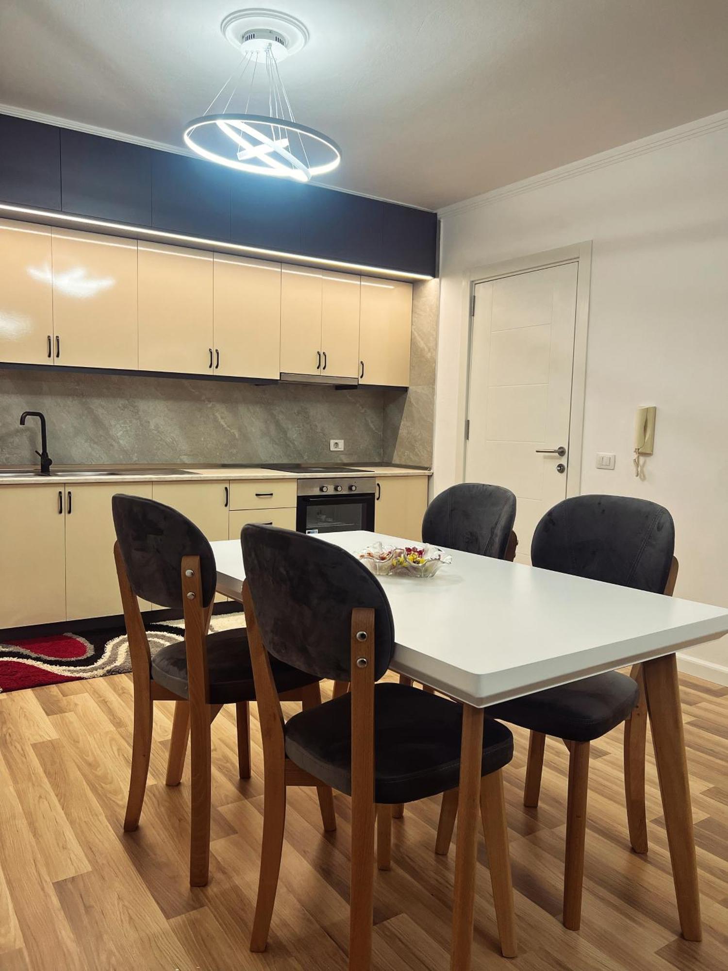 Art'S Apartment Tirana Bagian luar foto